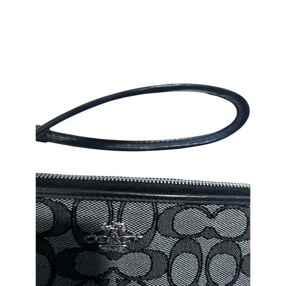 EUC Coach Zip Wallet Wristlet - Picture 3 of 10